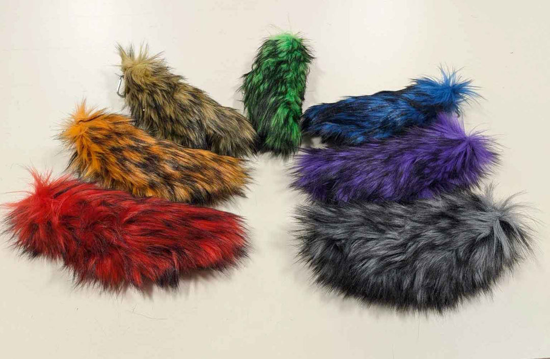 Micro Wolf Tail Keychain - Wild Wolf Fur