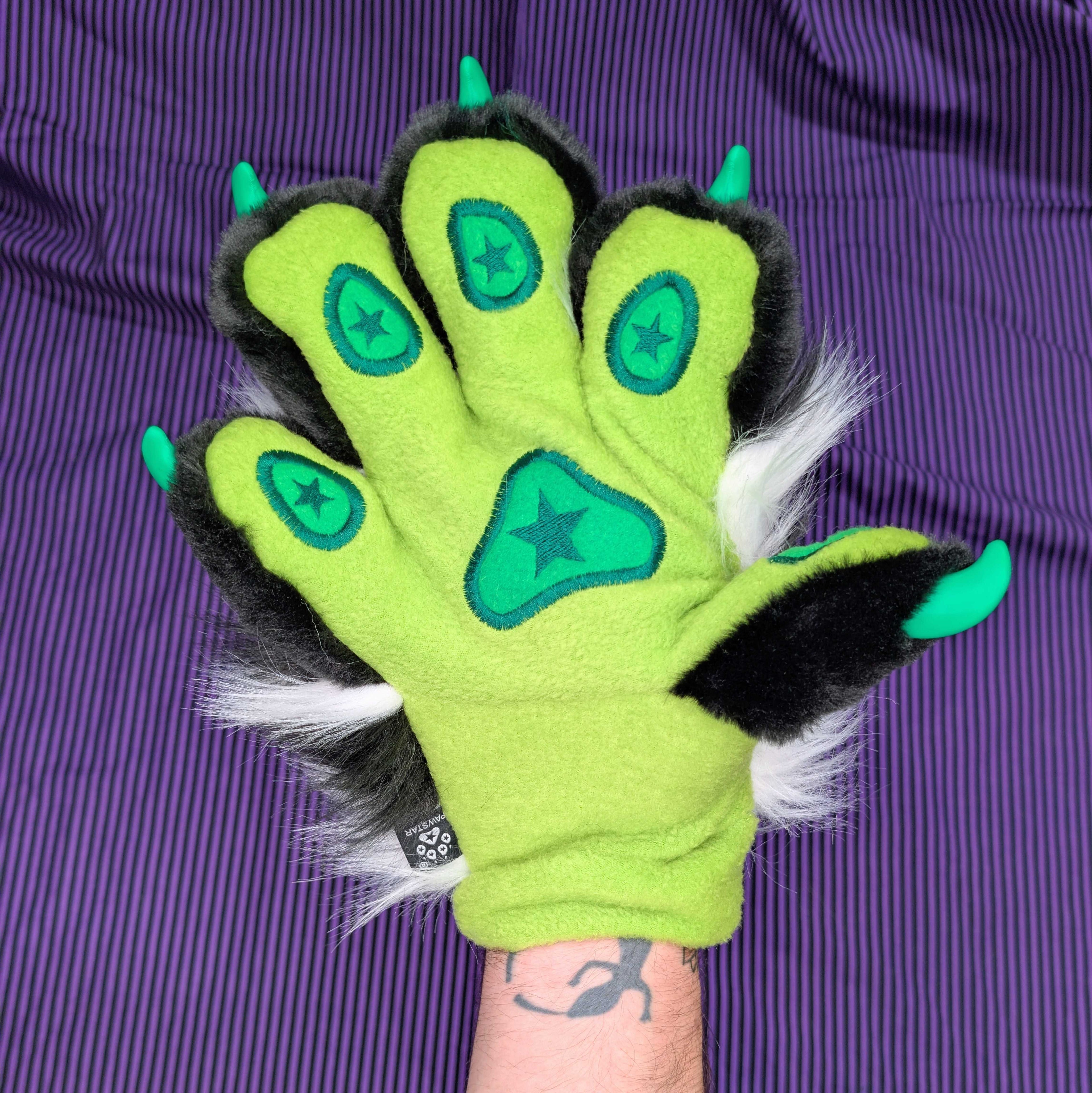 Creepy CLAWmitts