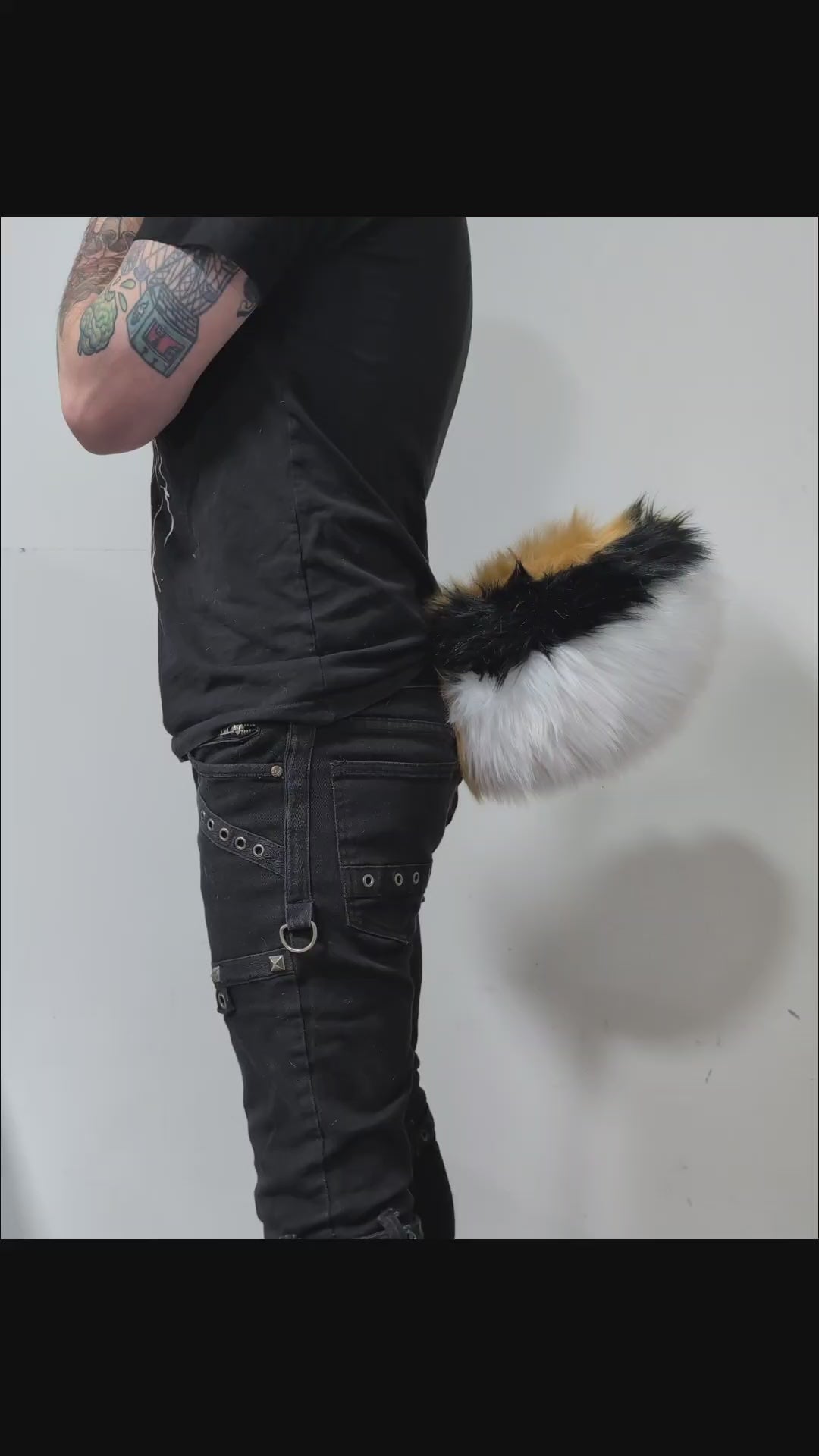 Color-Swap Mega Bunny Tail