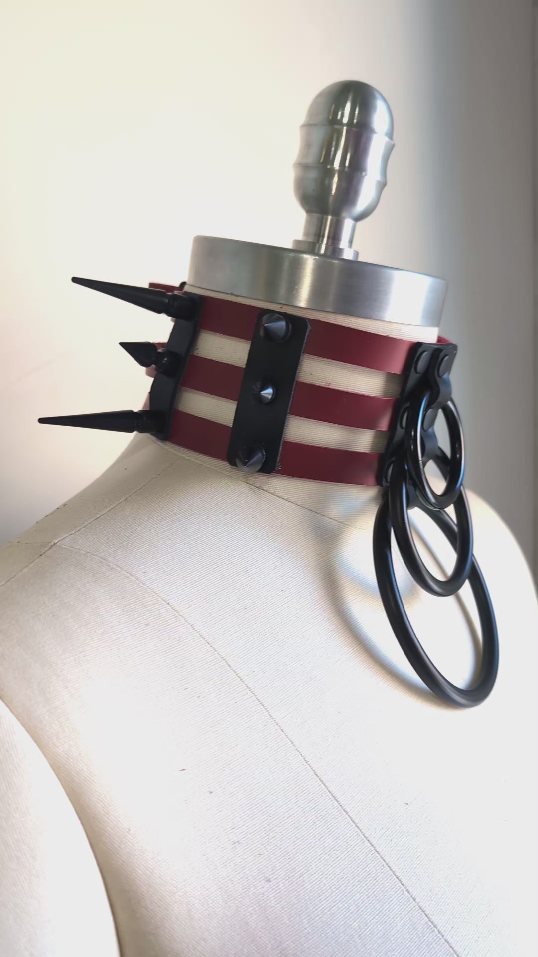 ☆ Color-Swap Spike Waterfall Cage Collar