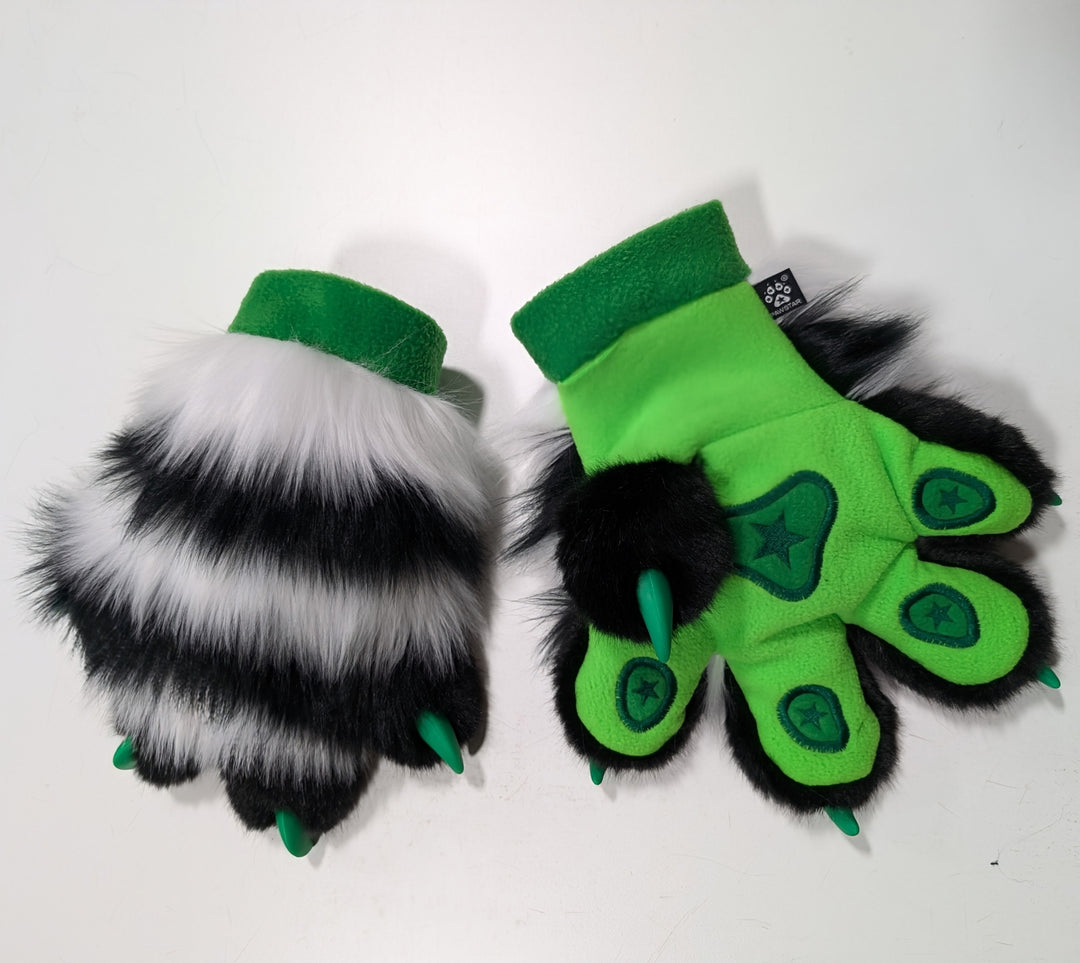 Creepy CLAWmitts