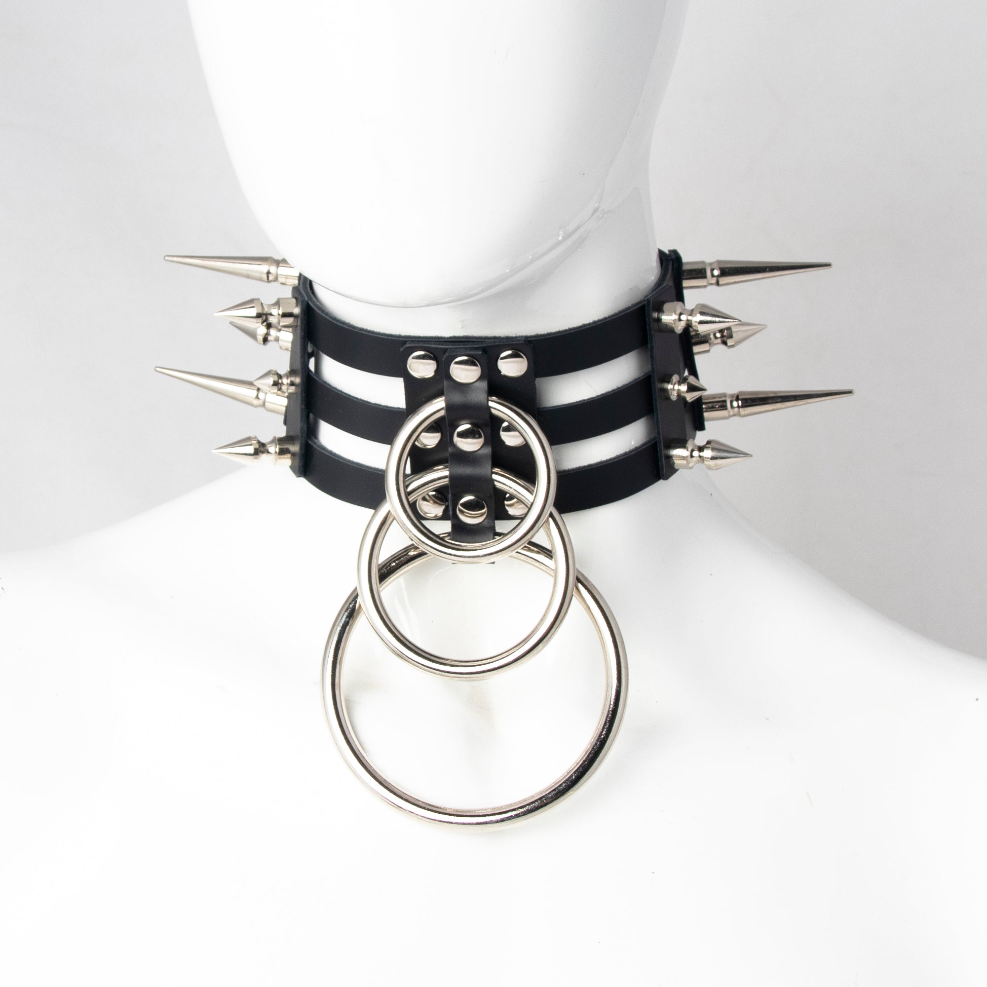 Collar with spikes sale